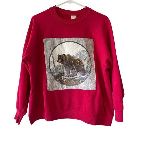 Vintage Red Outdoorsy Bear Crewneck Size Large - Picture 1 of 5